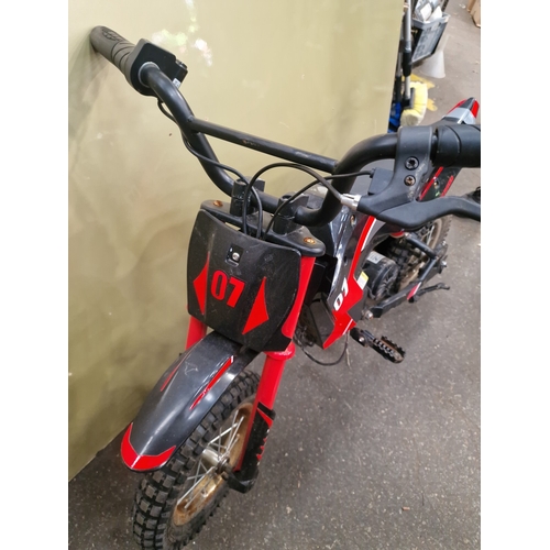 118 - Evercross Electric Mini Motocross Pit BikeAn Evercross electric mini motorcycle designed for child... 