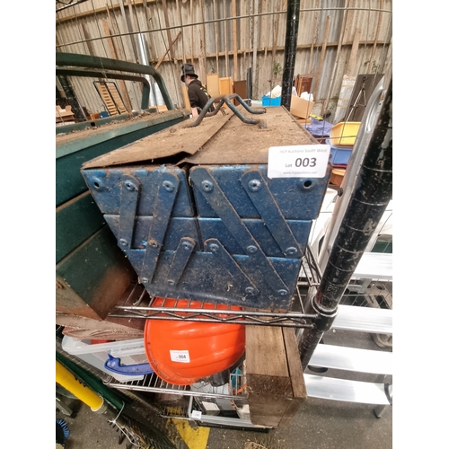 Lot 3         