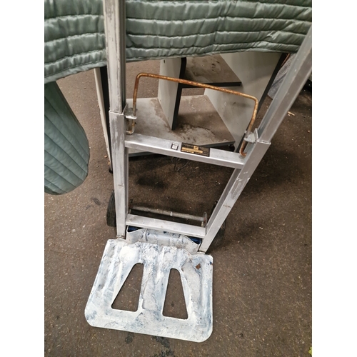68 - Einhell Folding Aluminium Sack BarrowA used Einhell folding aluminium hand truck, also known as a ... 