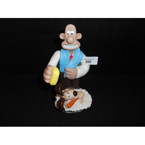 269 - Wallis and Gromit figure