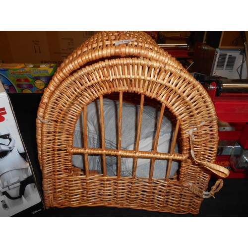 118 - Cat/ Dog basket