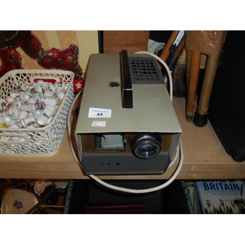 44 - Vintage projector and screen