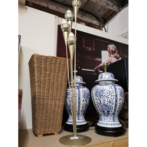 37 - Tea light/ vase/ 2 lamps