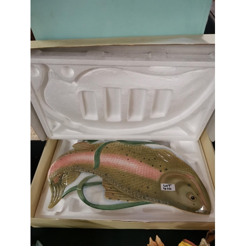 410 - Large boxed Lenox fish plate