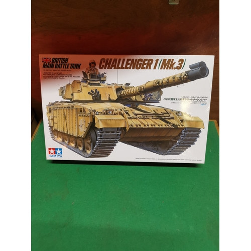 401 - Tamiya challenger 1 tank mk 3 model kit 1/35 scale