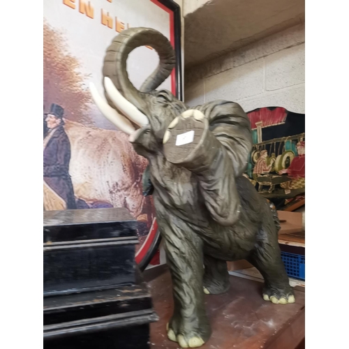 57 - Large pot elephant