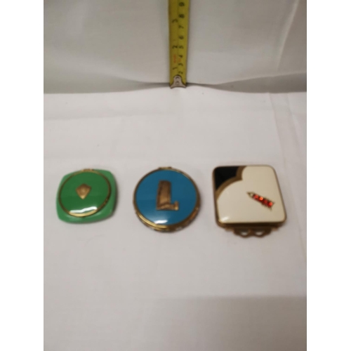 291 - 3 1930s deco powder compacts