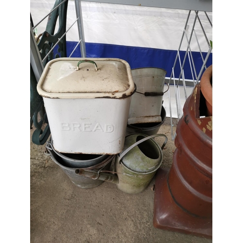 192 - Selection of galvanised buckets etc