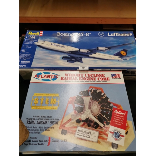 161 - 2 model kits Revell 747 and Radial engine