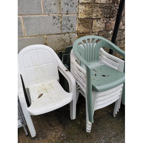 238 - 7 garden chairs