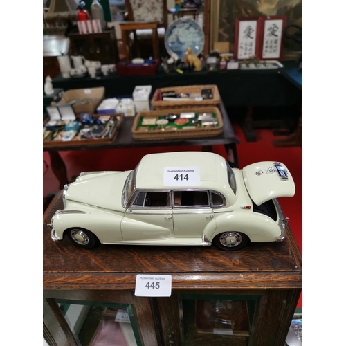 414 - Die cast model classic car