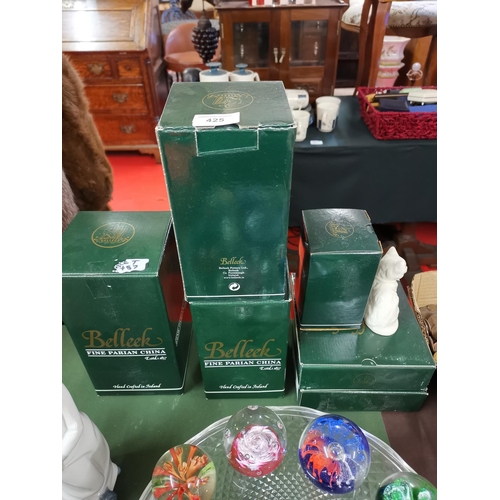 425 - 6 boxed items of Belleek