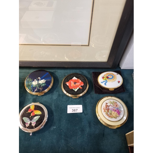 367 - 5 vintage collectable powder compacts