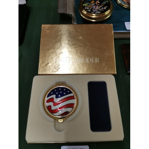 416 - Boxed Estee Lauder American compact