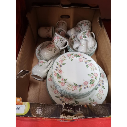 46 - Box of dinner service