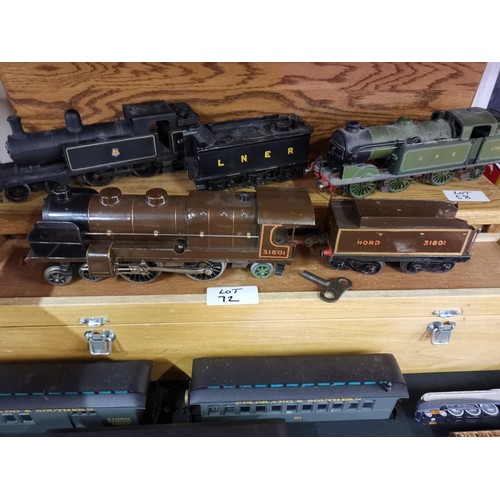 72 - Vintage O Gauge loco and tender with key and box