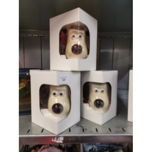 141 - Hand painted Wallace and Grommit mugs x3