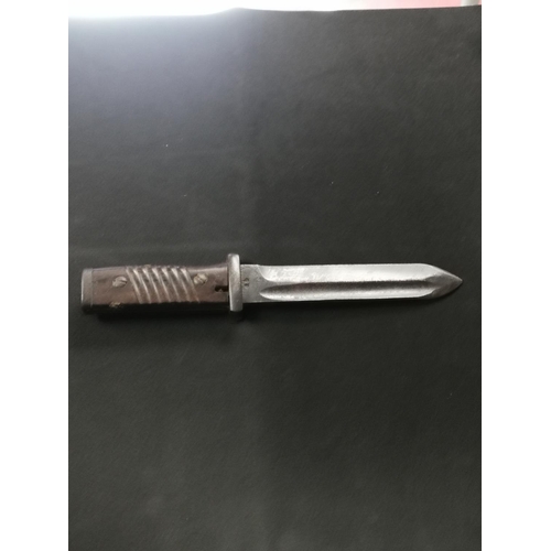 272 - WW2 German Bayonet- 9inch long