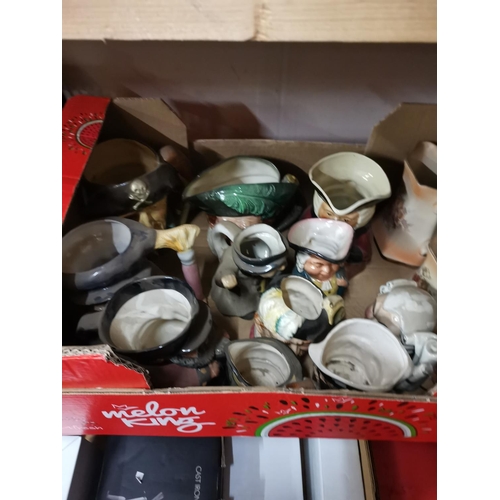 40 - Box of mixed collectables