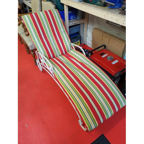 65 - Fressco sun lounger