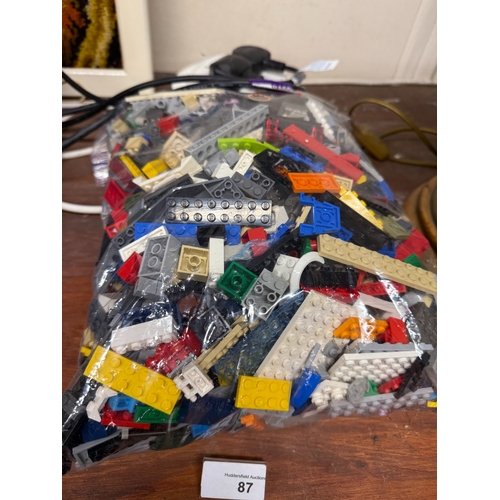 87 - 2KG Bag of Lego