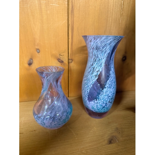 33 - 2X Art Glass Vases With Blue And White Swirl Pattern