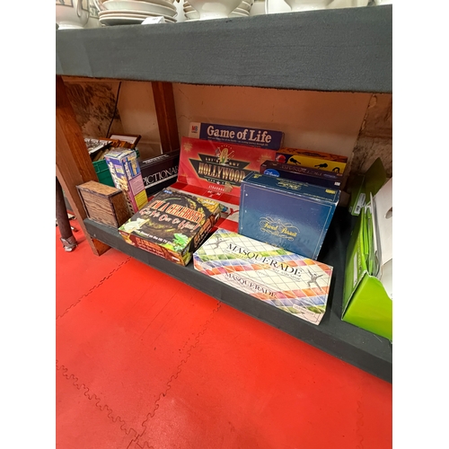 107 - 11X Vintage Board Games