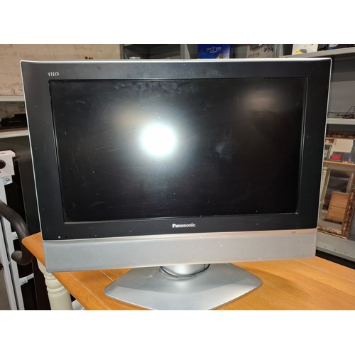 75 - Panasonic TX - 23LXD50 23