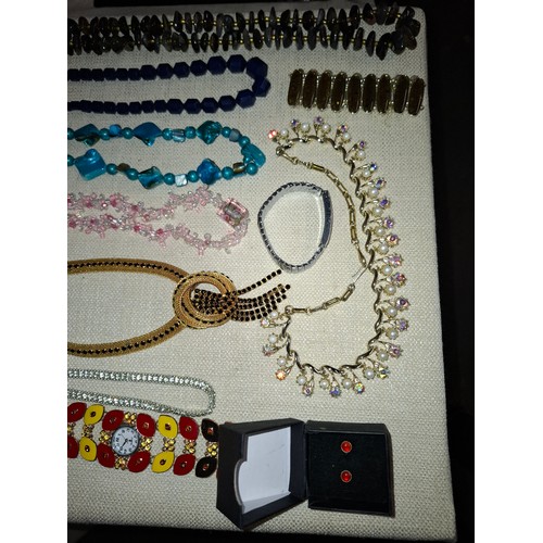 83 - Job lot of costume jewellery