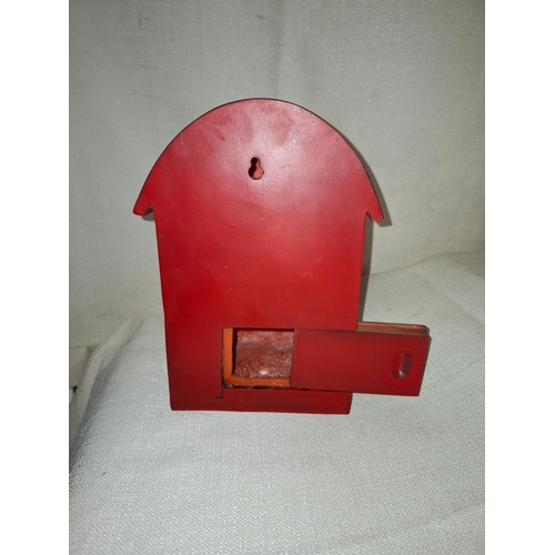 62 - Novelty Well Made Bird Box