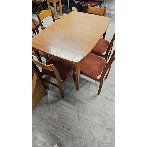 233 - Medway Extendable Dining Room Table, 1 x Carver and 5 x chairs. Used but Good Condition