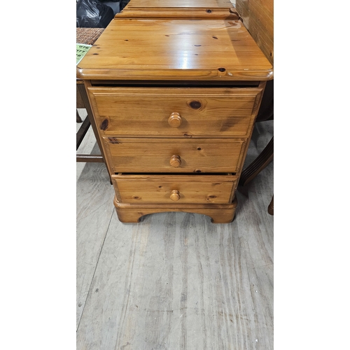 91 - Pair of Beautiful Pine Bedside Drawers, Excellent Condition