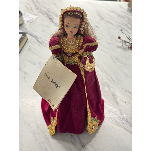 19 - Historical Dolls - Detailed Handmade Dolls - Henry VIII And Wives Plus Elizabeth IFairly Good Condit... 