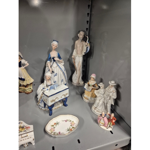 18 - Vintage Porcelain Figure collection, including 2 Figurine Lamps, Various Size Ornate Figurine Collec... 