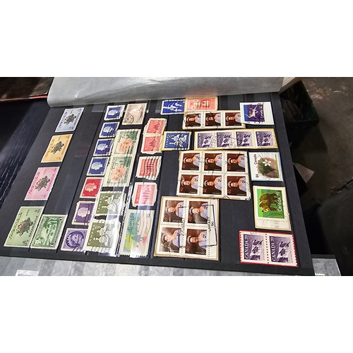 55 - British Commonwealth Stamp Collection.Approximately 200 Stamps from Australia, Canada, India, Cyprus... 