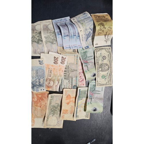 20 - Notes of Currency from Around the World, Various Notes, Some Current and Some Old