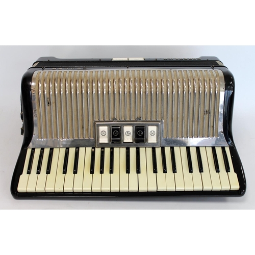 Sale Akkordeon Hohner Carena III M 120 bas