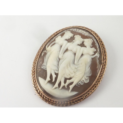 58 - Cameo brooch with shell depiction of the Three Graces, in gold '9ct', a locket pendant and a brooch ... 