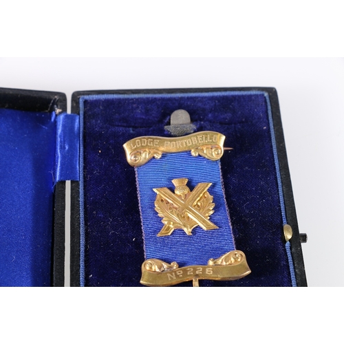 494 - 9ct gold Masonic jewel for Portobello lodge number 226 with inscription 