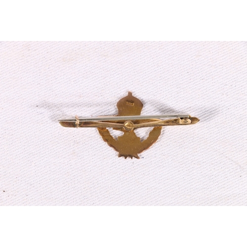 542 - Royal Air Force interest, a 9ct gold sweetheart brooch with RAF ensignia, 2.6g