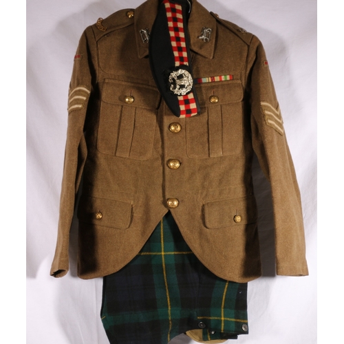 625 - Army uniform dress khaki jacket or tunic with Gordon Highlanders shoulder titles, buttons by Firman ... 