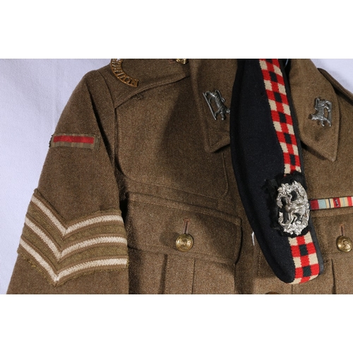 625 - Army uniform dress khaki jacket or tunic with Gordon Highlanders shoulder titles, buttons by Firman ... 