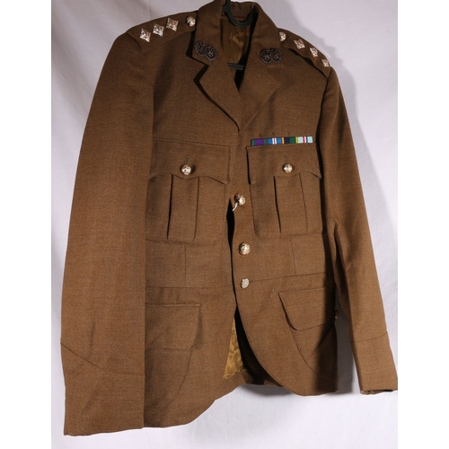 635 - Argyle and Sutherland Highlanders uniform dress khaki jacket with Firman of London buttons, collar b... 