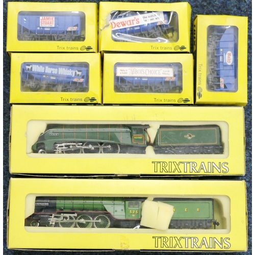 75 - Trix Trains OO gauge model railways 4-6-2 A H Peppercorn locomotive and tender 525 LNER BR Green 118... 