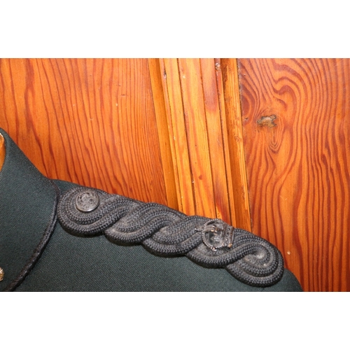 621 - Cameronians uniform dress dark green tunic with label for William Anderson and Sons Edinburgh with b... 