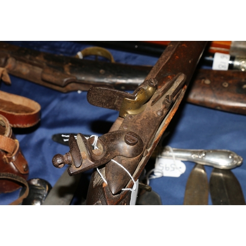 605 - Antique flintlock mussel loading gun, 147cm long