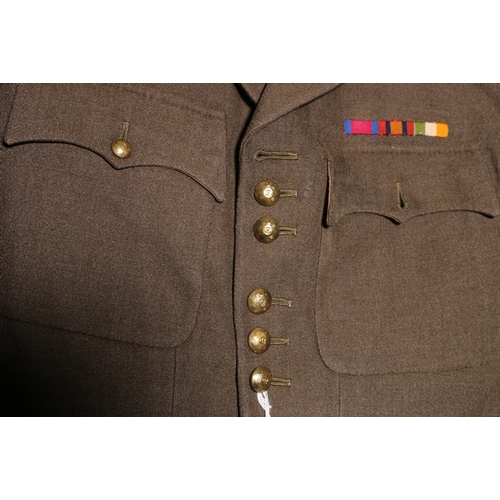 446 - British Army dress uniform khaki green jacket with Gaunt of London brass buttons, T11 cloth shoulder... 