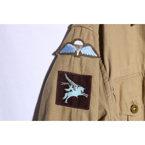 447 - Royal Air Force dress uniform shirt with parachute wings and Pegasus badges