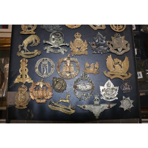 371 - Military cap and collar badges including 17th/21st Lancers Death or Glory badge, Royal Tank Regiment... 