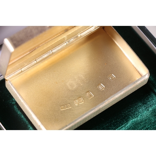 146 - Contemporary silver trinket box by Peter John Doherty, Edinburgh 2002, 7cm long, 86g